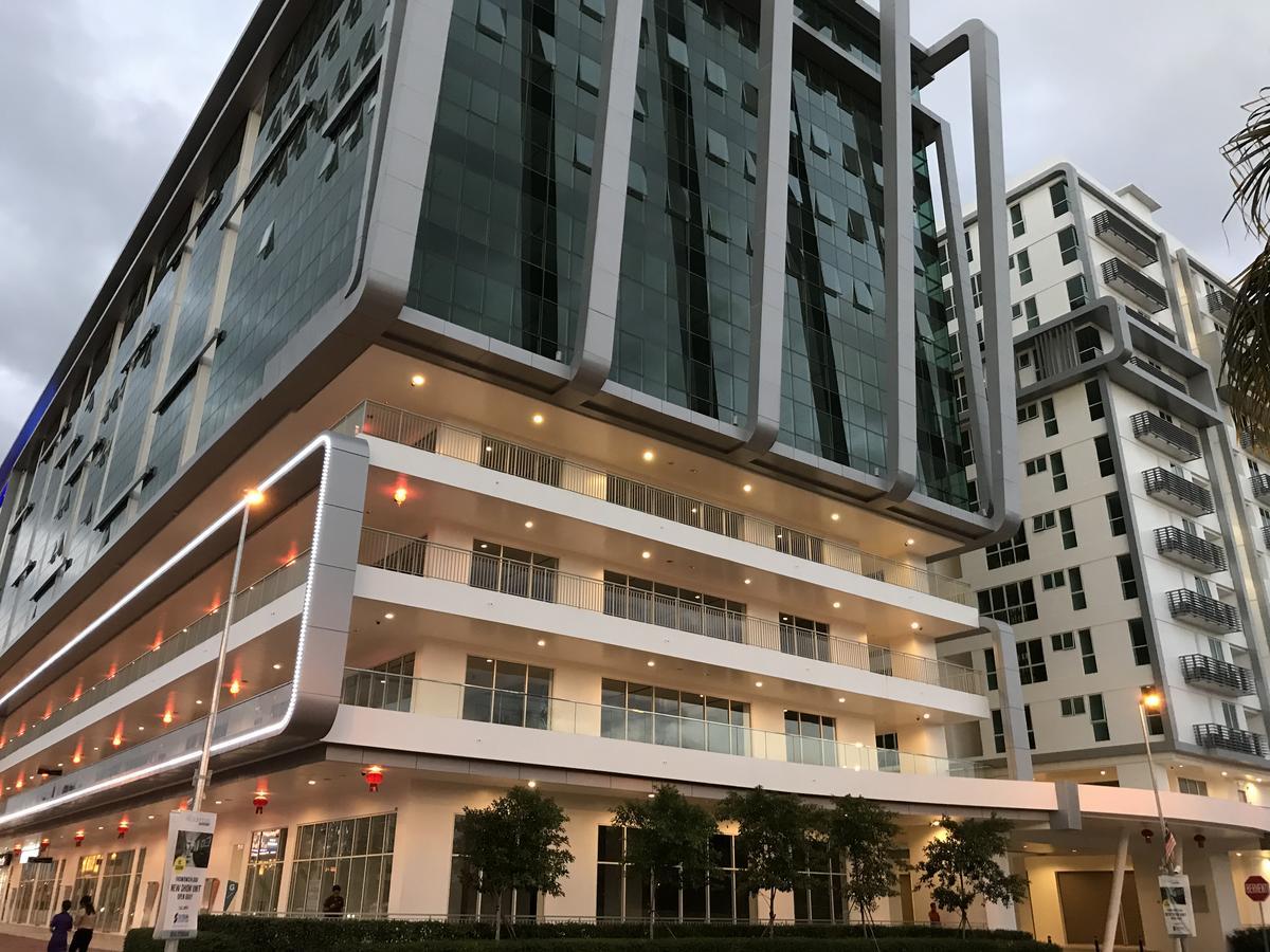 Sunset Seaview Vacation Condos @ Infinity Avenue Kota Kinabalu Exterior photo